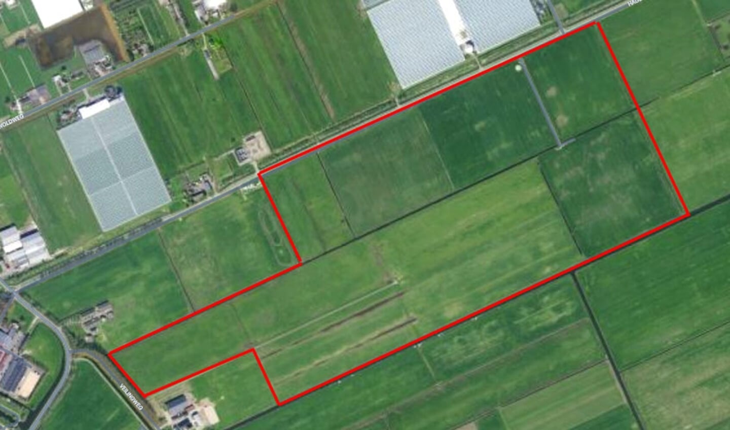 Satellietfoto van de beoogde locatie voor het zonnepark in IJsselmuiden