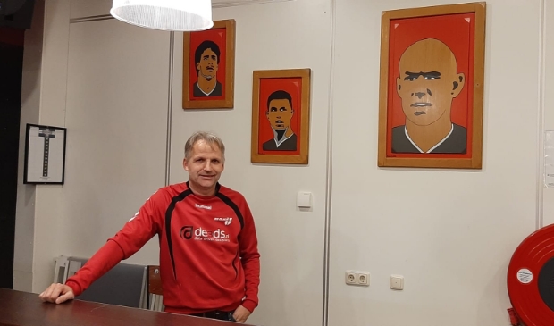 Gerhard van Dijkhuizen voor een aantal van zijn kunstwerken.