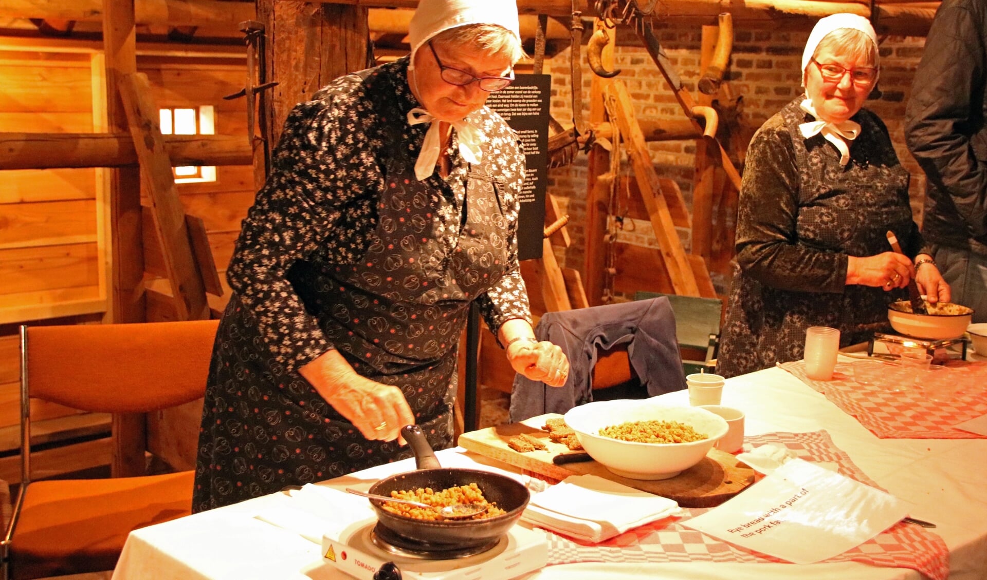 Proef traditioneel Gieterse gerechten in Museum Giethoorn.