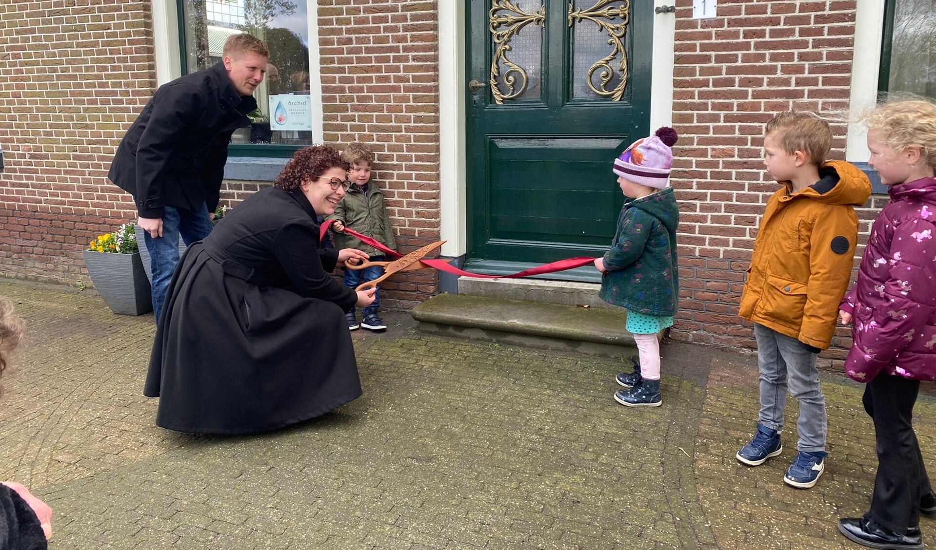 Savannah heropent de kapsalon.