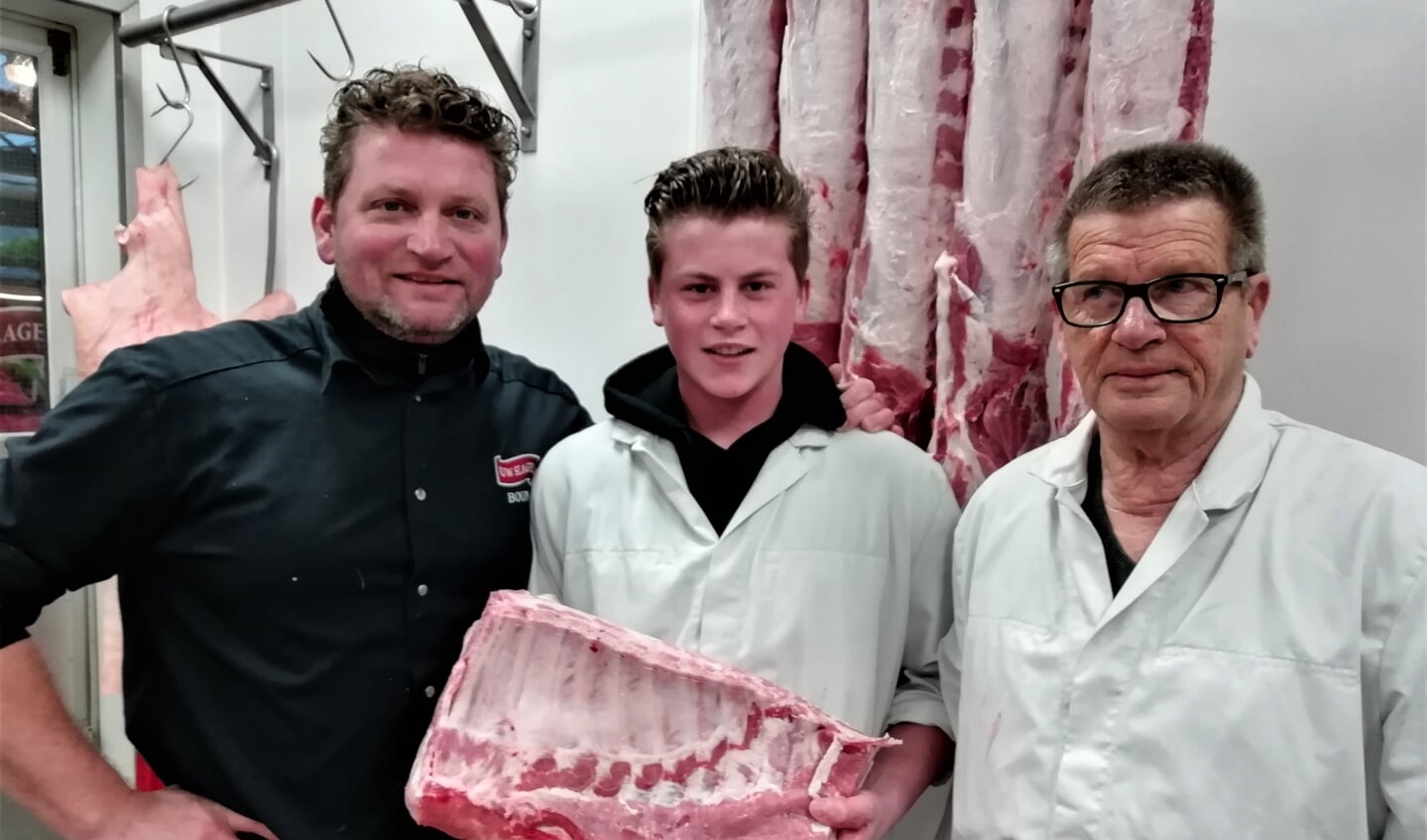 Drie generaties slager Bouma, met vlnr: Martijn, Devin en Henk Bouma