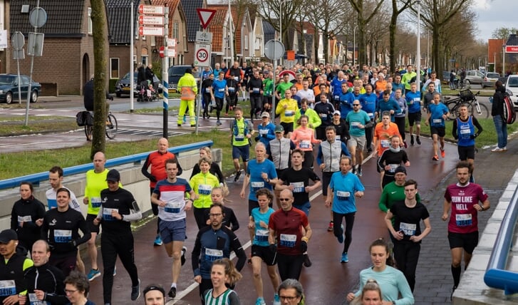 De 10 Mijl van Zwolle-Zuid kon zaterdag eindelijk weer gelopen worden.