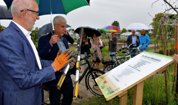 Gerrit Knol opende vrijdag nog de sociale moestuin in zijn woonplaats Hasselt.