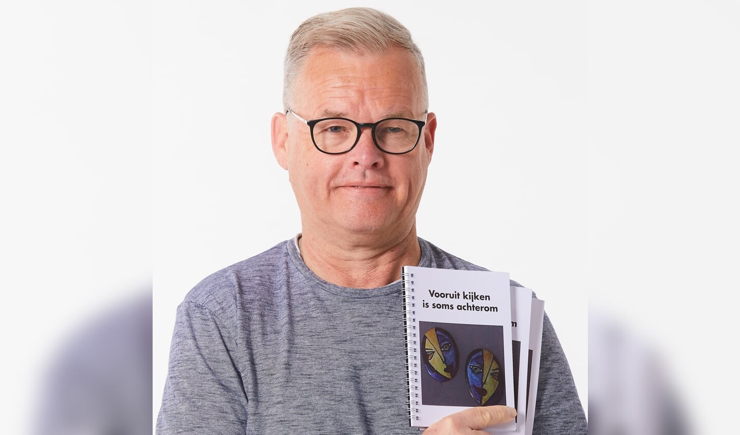 Frank Groen met zijn boekje Vooruit kijken is soms achterom.