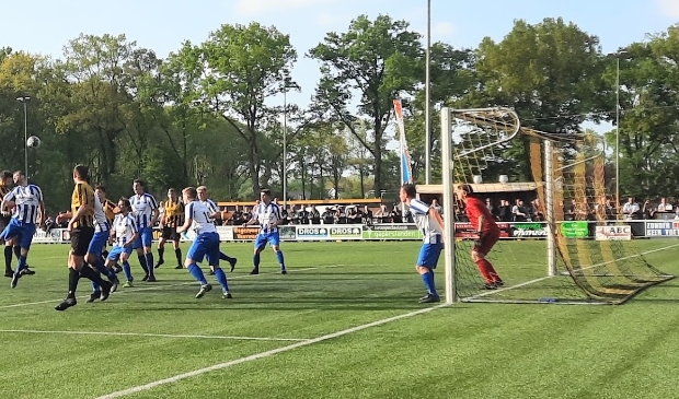 v.v Heerde in de aanval