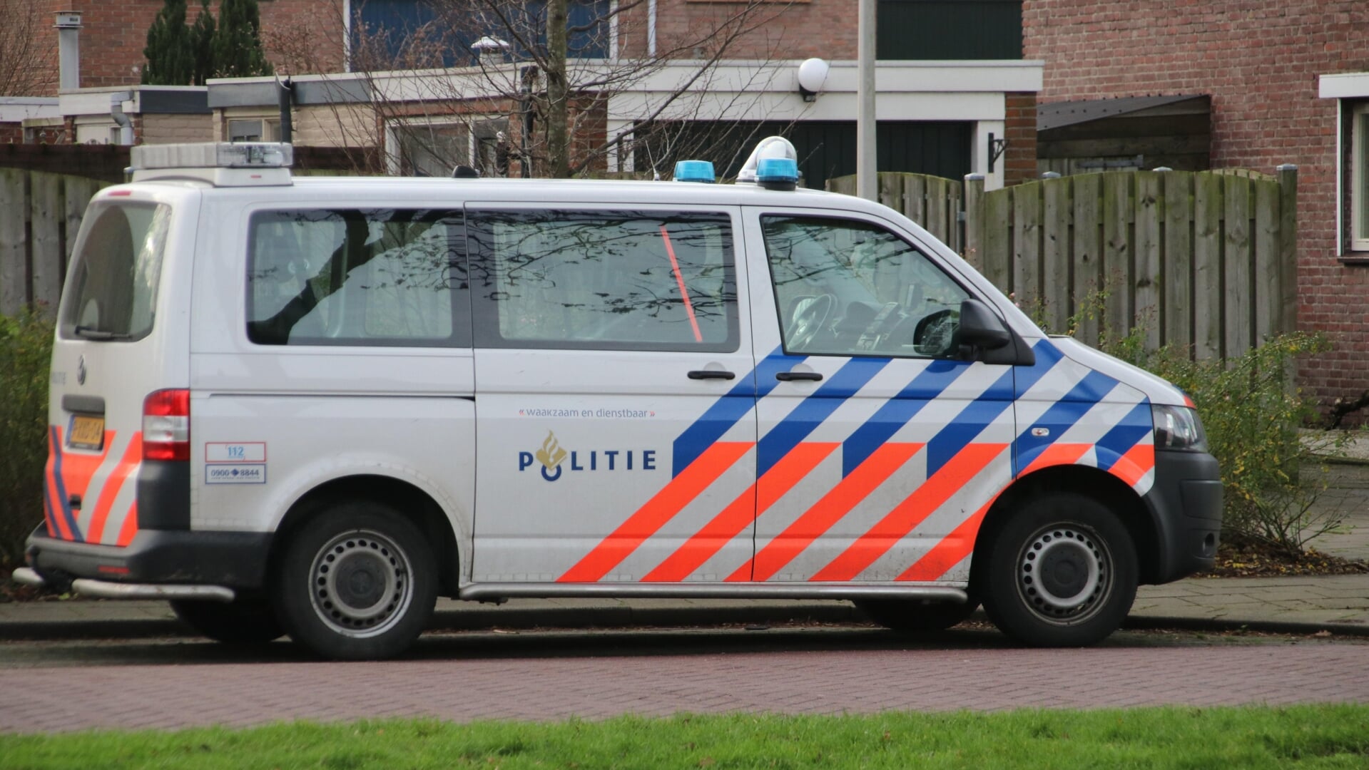 Een politiebusje.