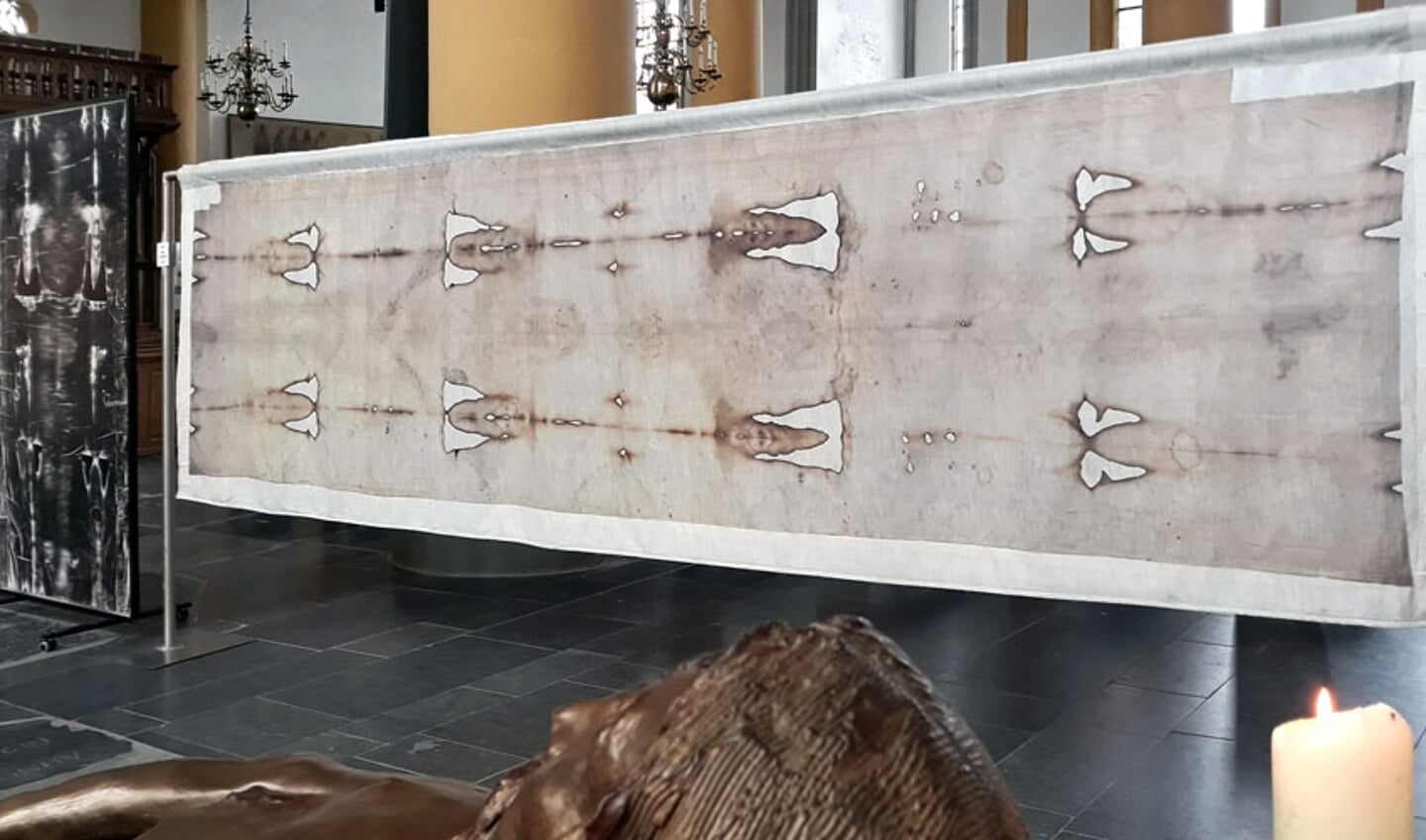 De Lijkwade van Turijn tentoongesteld in de Buitenkerk