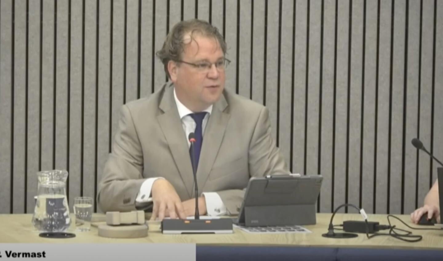 Vervangend voorzitter Paul Vermast.