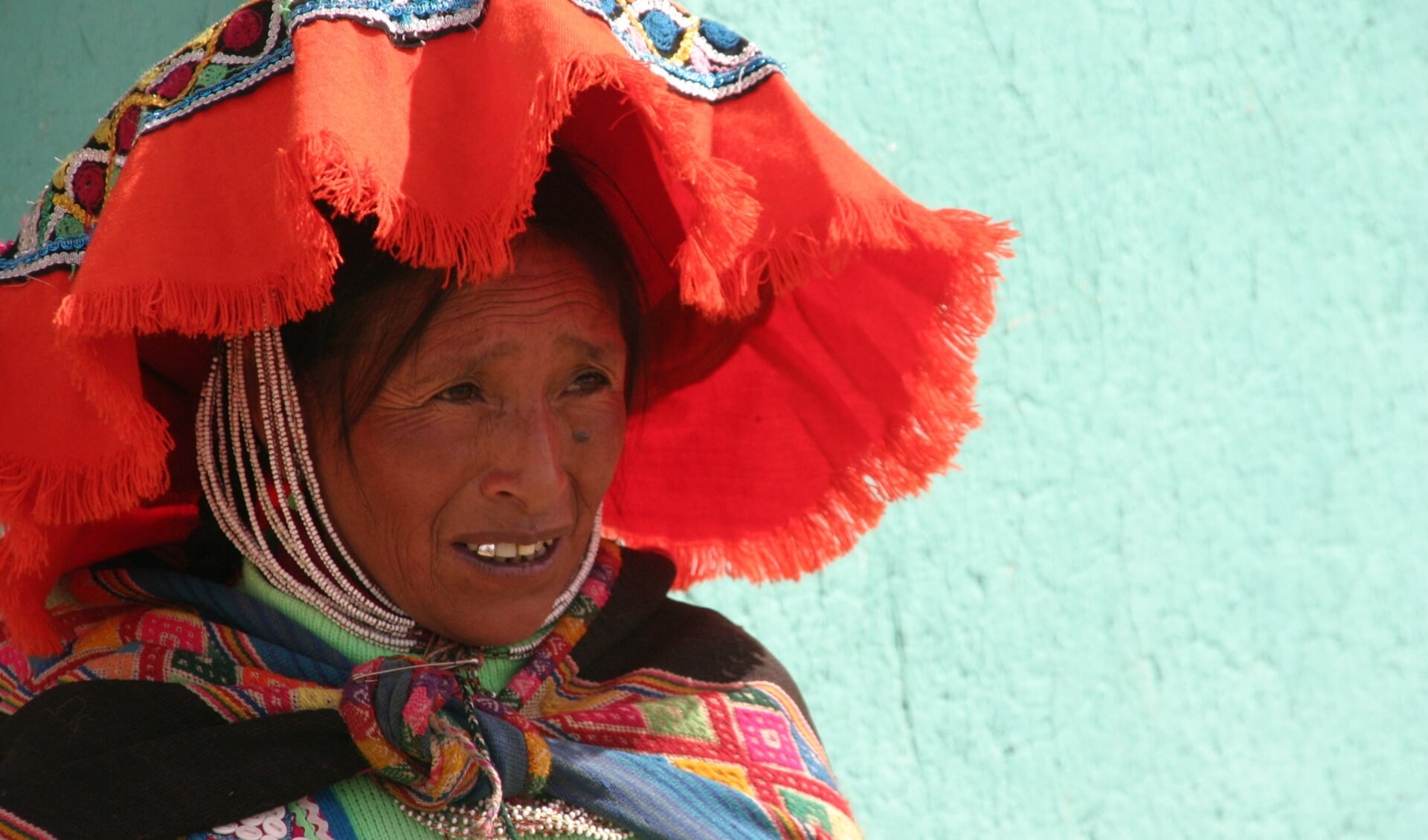 Kleurrijke vrouw uit Peru