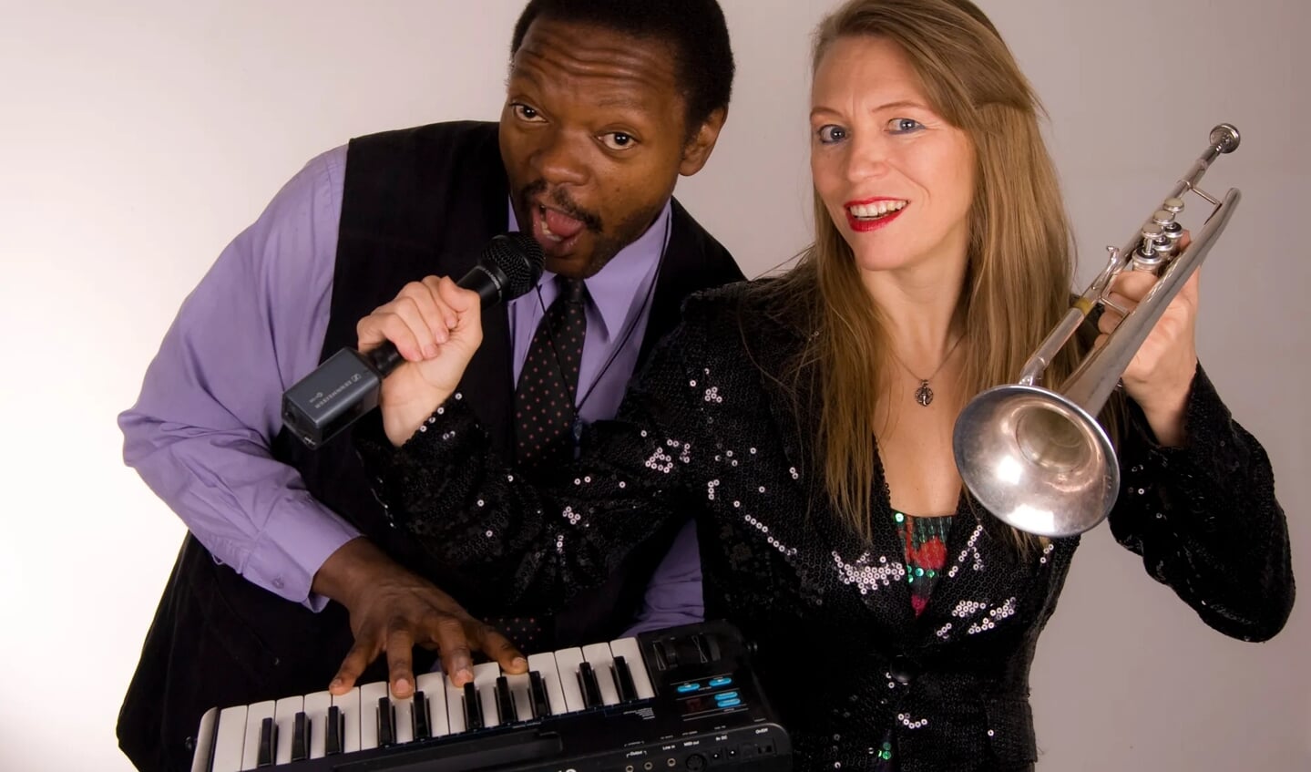 “Warren Byrd en Saskia Laroo brengen een speciaal blues-soul-gospel programma begeleid door piano, percussie, trompet, saxofoon en contrabas”.
