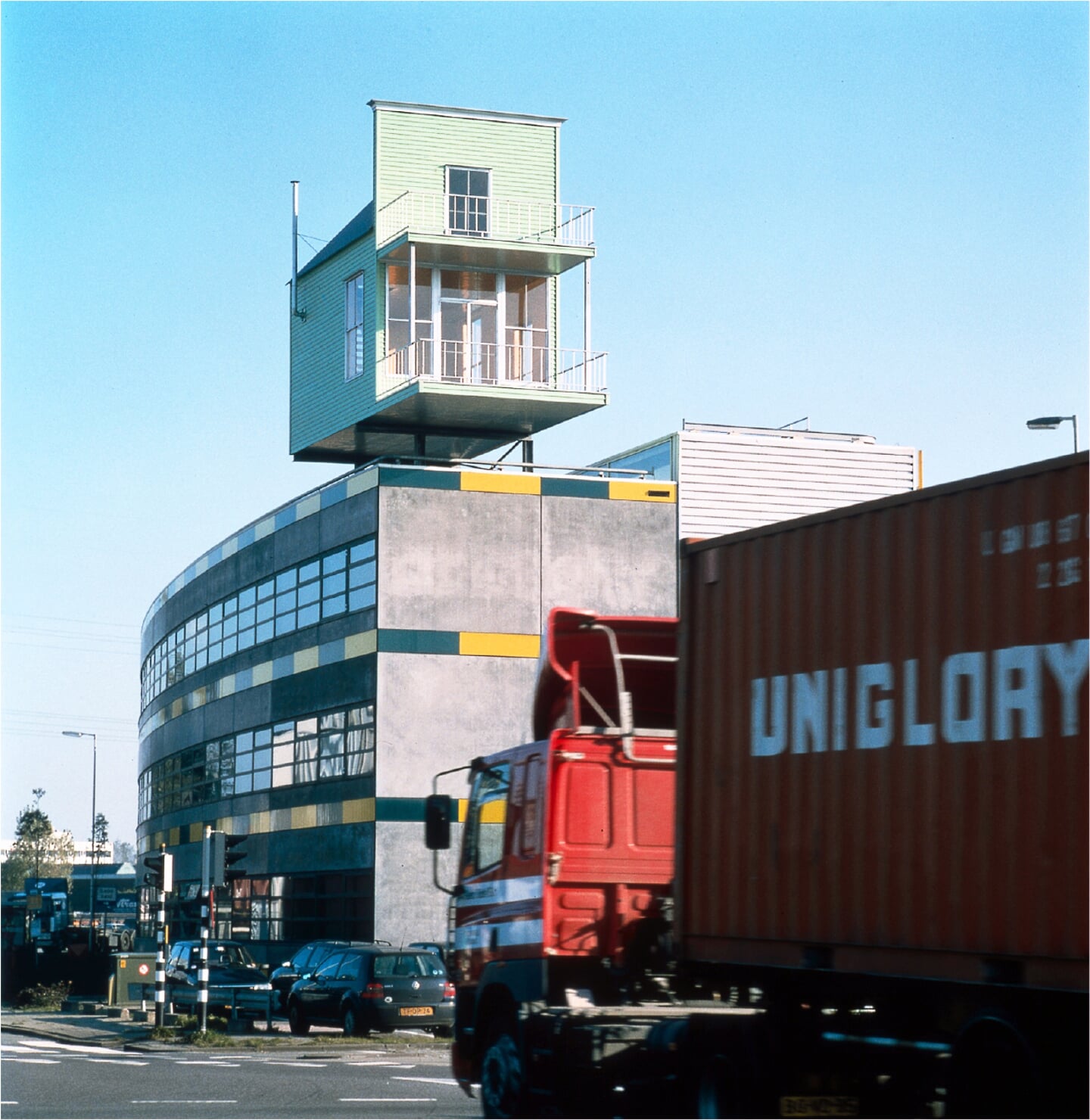 Pioniershuisje op het douanekantoor in Rotterdam.  