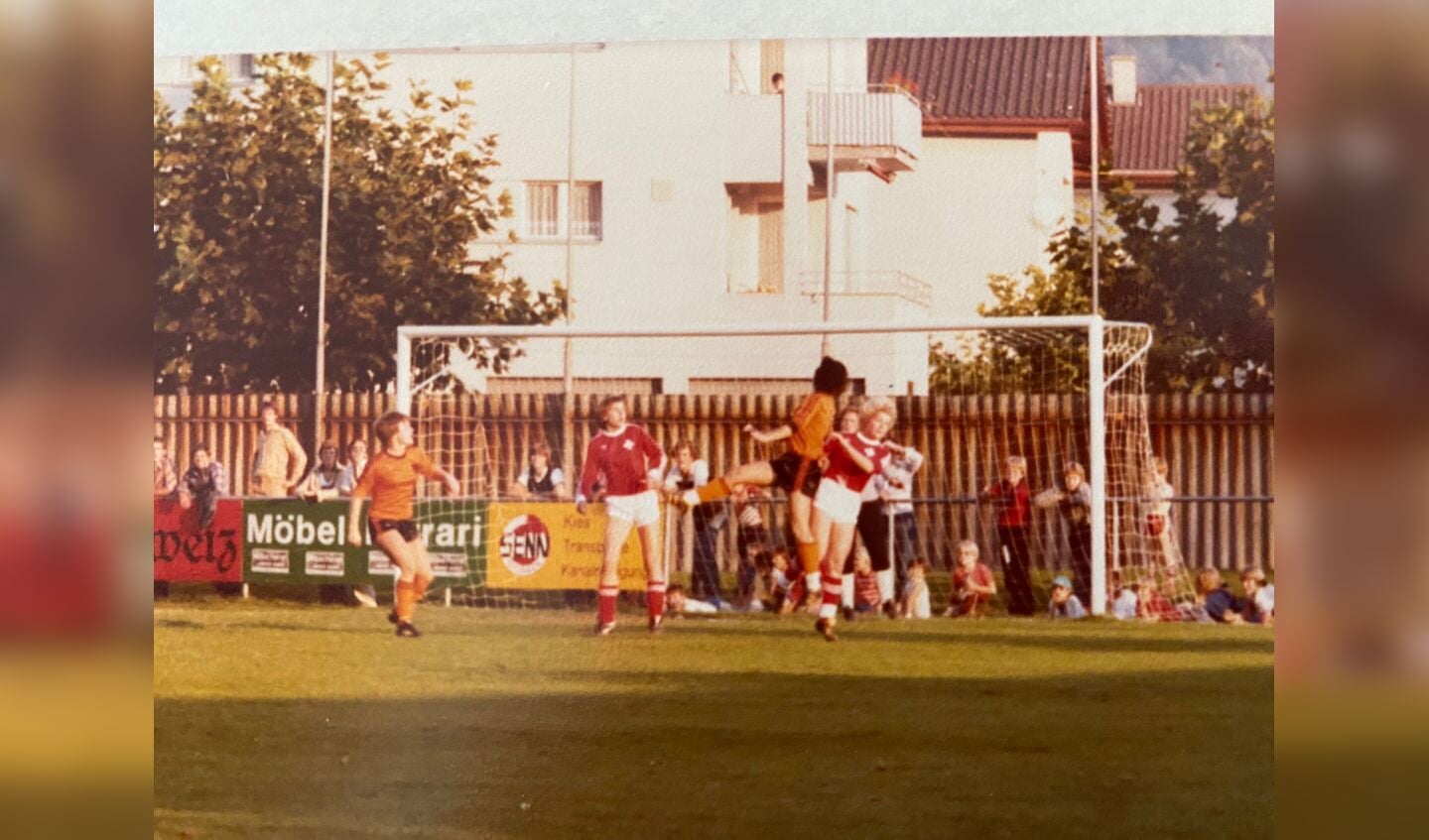 Elly in Denemarken, vlak voordat ze de winnende goal scoort