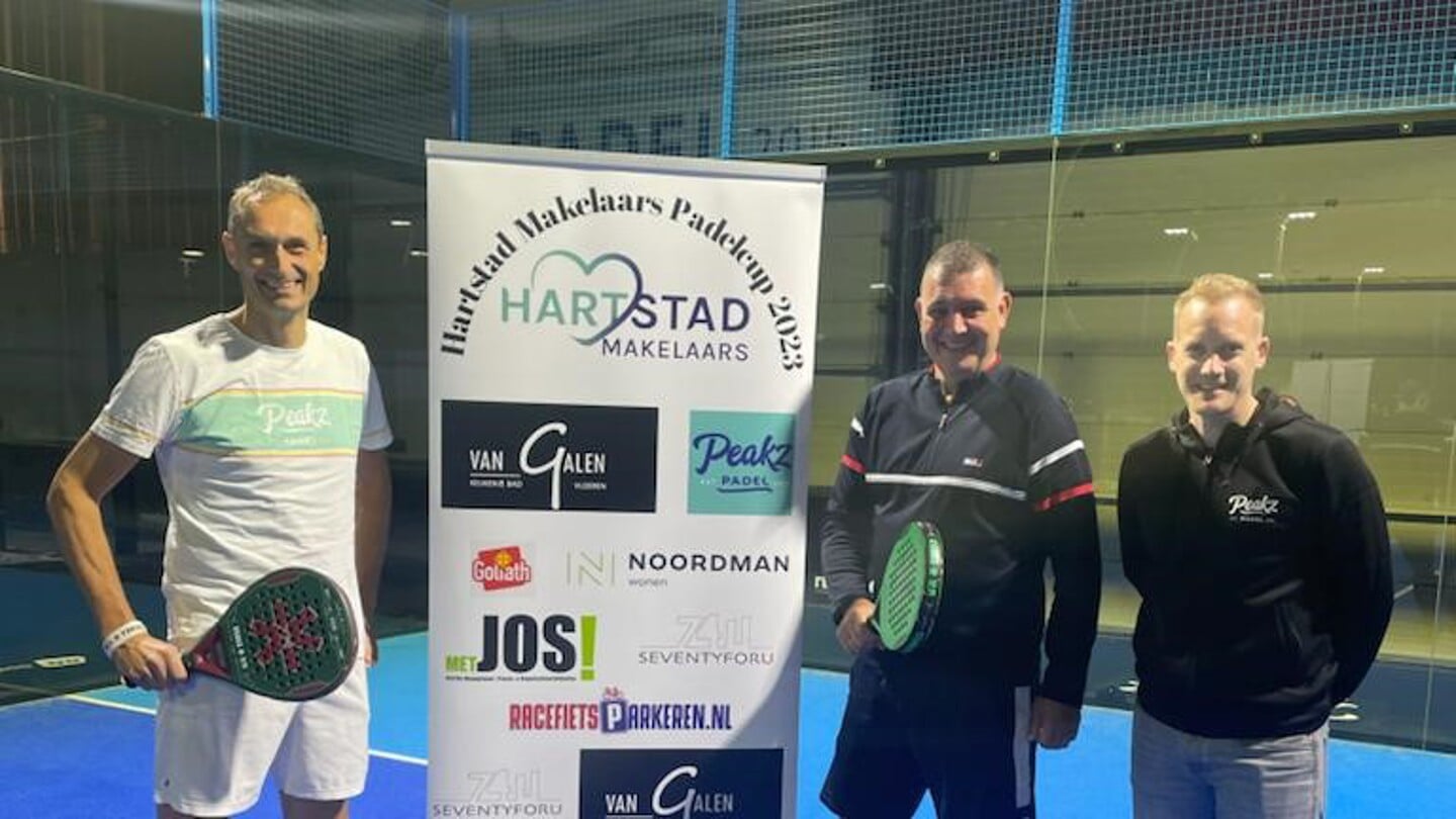 De toernooiorganisatie Renzo van de Vegte, Danny Douwens en Hans Roman. Daan Meijntjes ontbreekt op de foto.