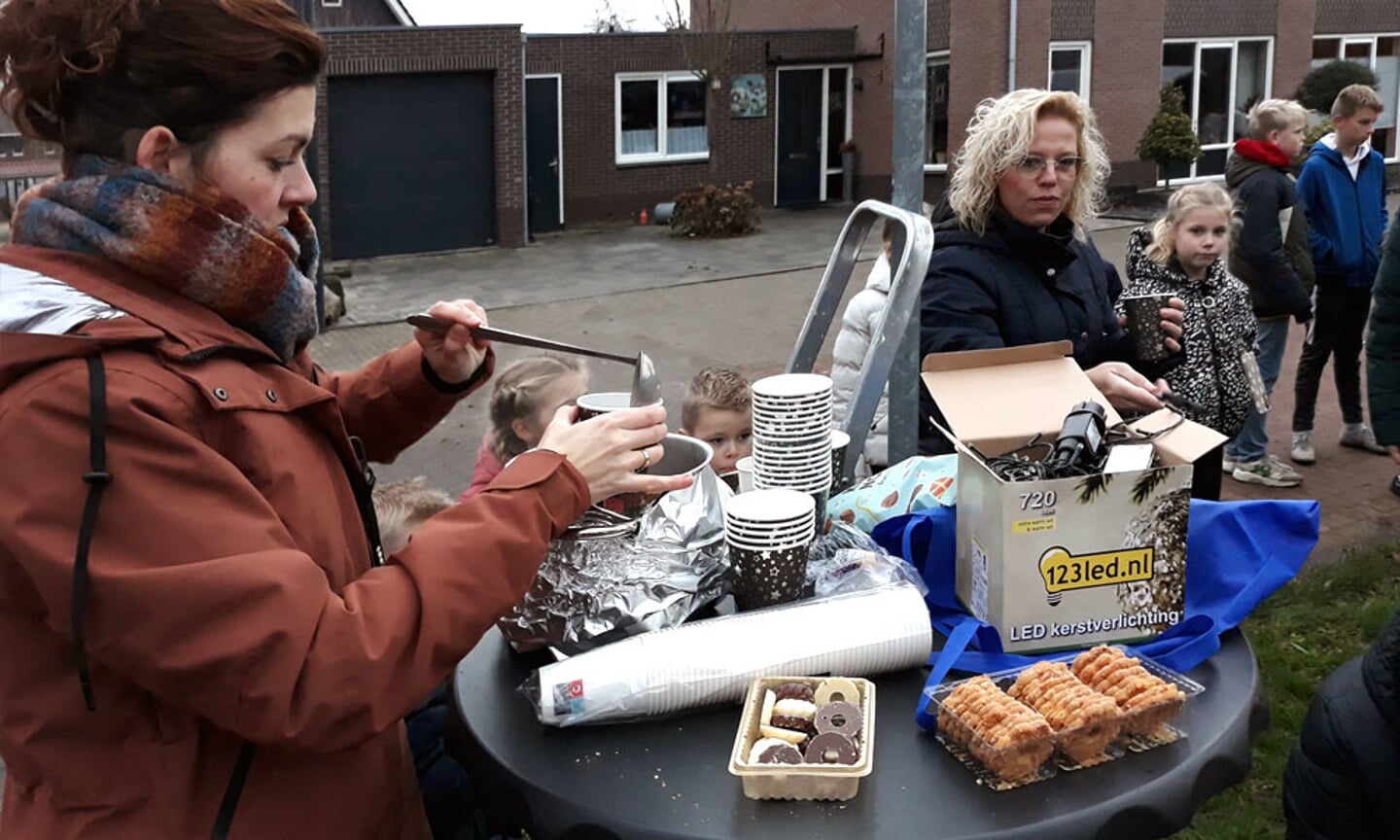 Willemijn neemt haar verantwoording en heeft gezorgd voor warme chocolademelk.