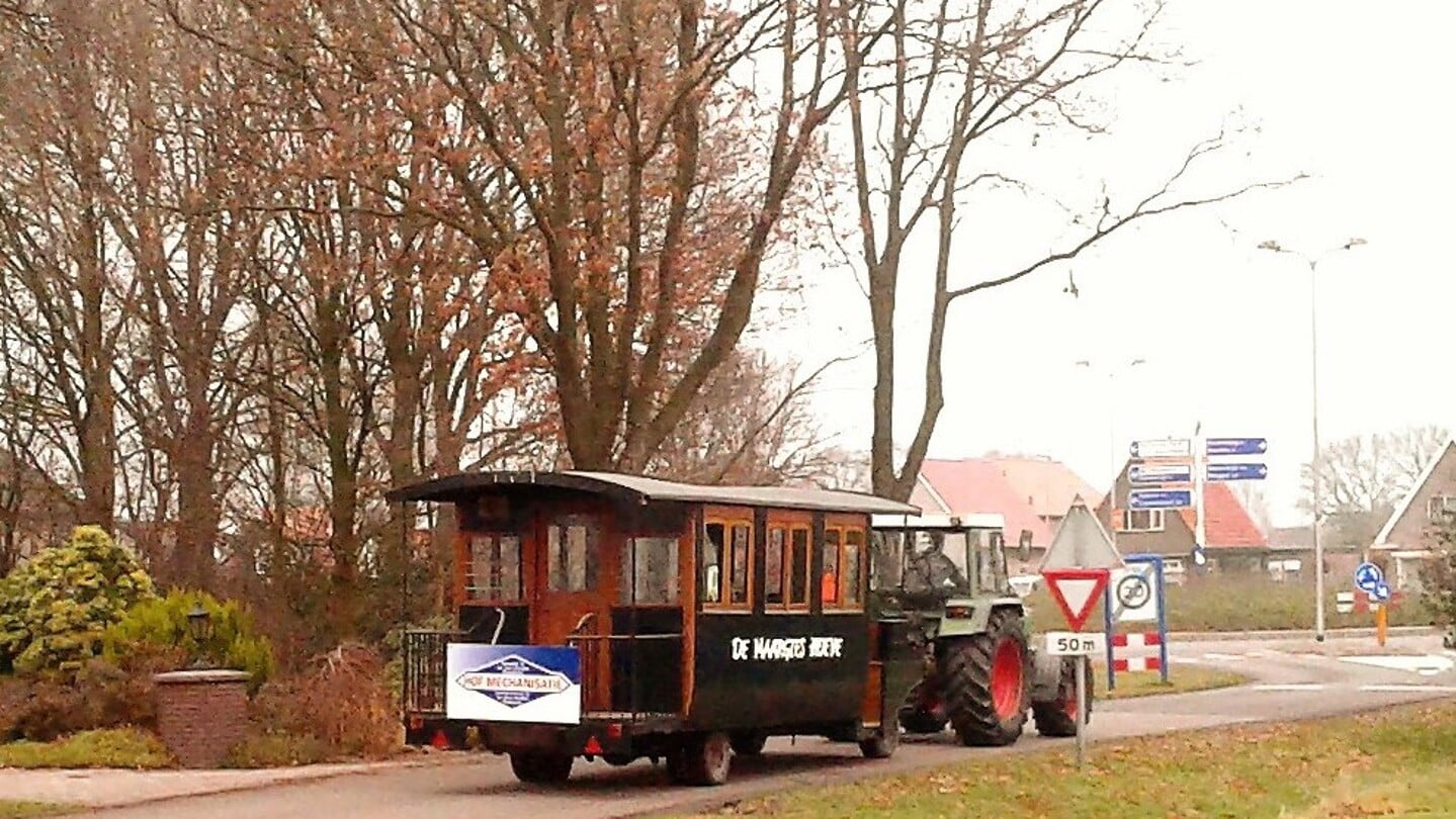 Net als andere jaren zal de Paardentram van de Maargieshoeve rondjes door het dorp rijden