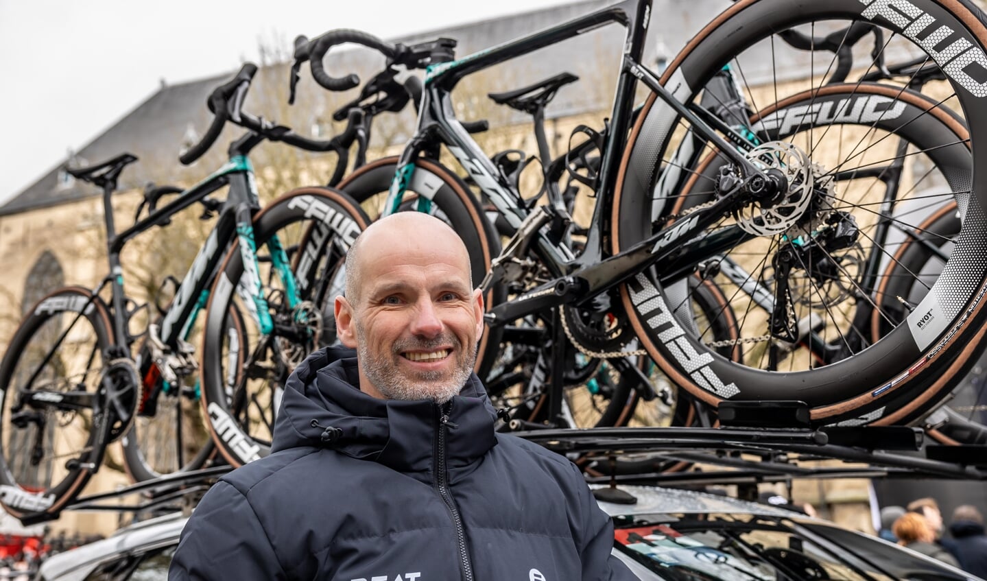Race-coach bij BEAT Cycling én Zwollenaar Alex van de Vosse genoot volop van De Ster van Zwolle.