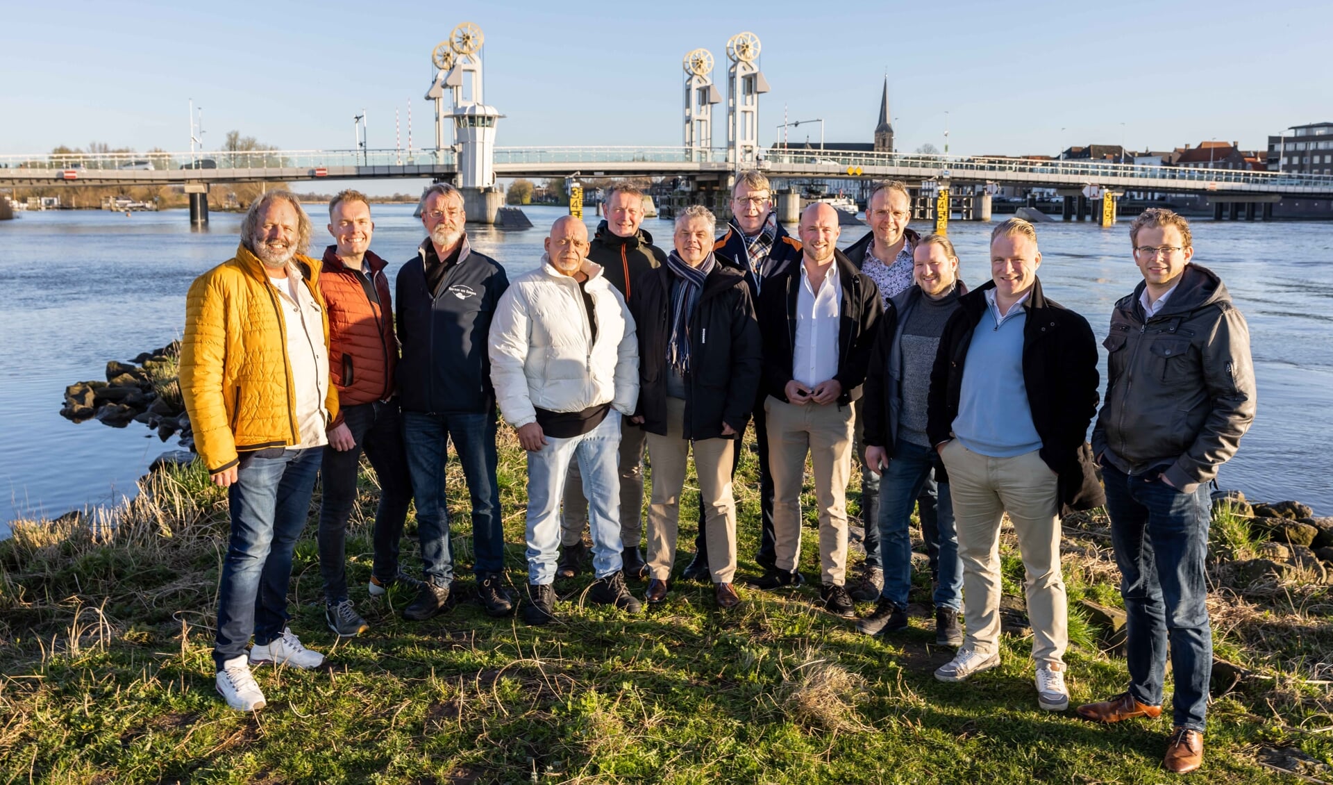 Het bestuur van Sail Kampen vergadert eens in de drie weken over de organisatie van het evenement in 2024.