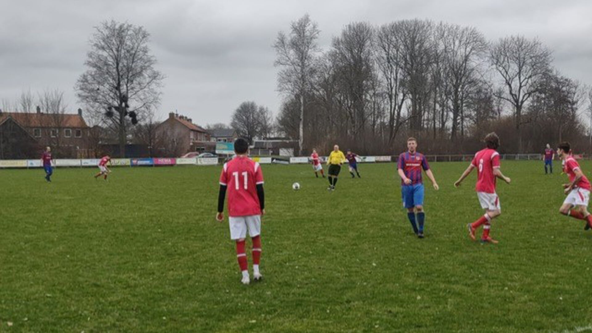 Scheerwolde speelt in de rode shirts