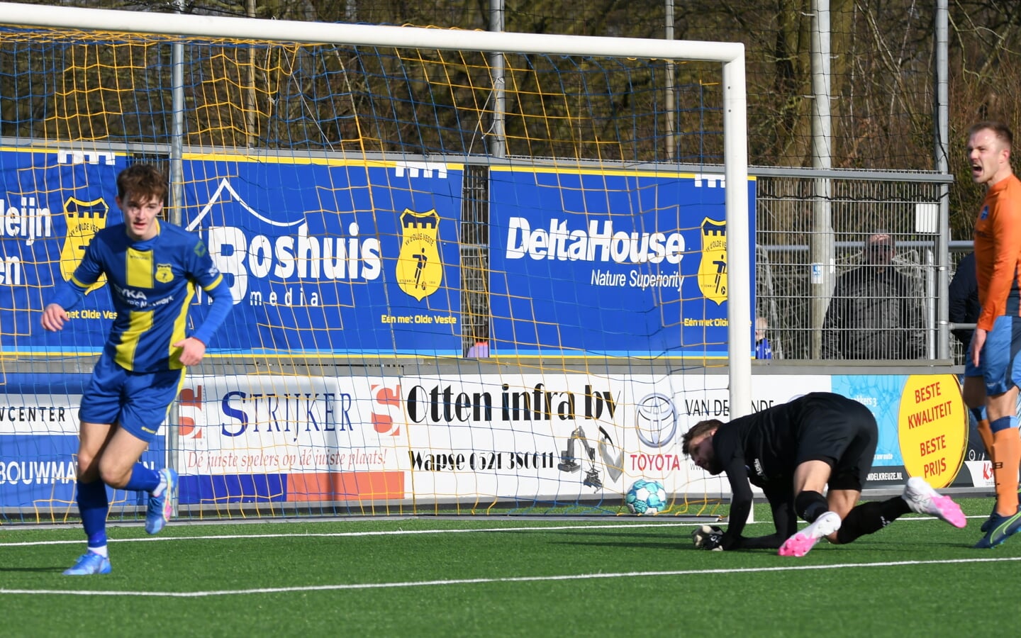 Niels ten Veen heeft zojuist de 1-0 gescoord