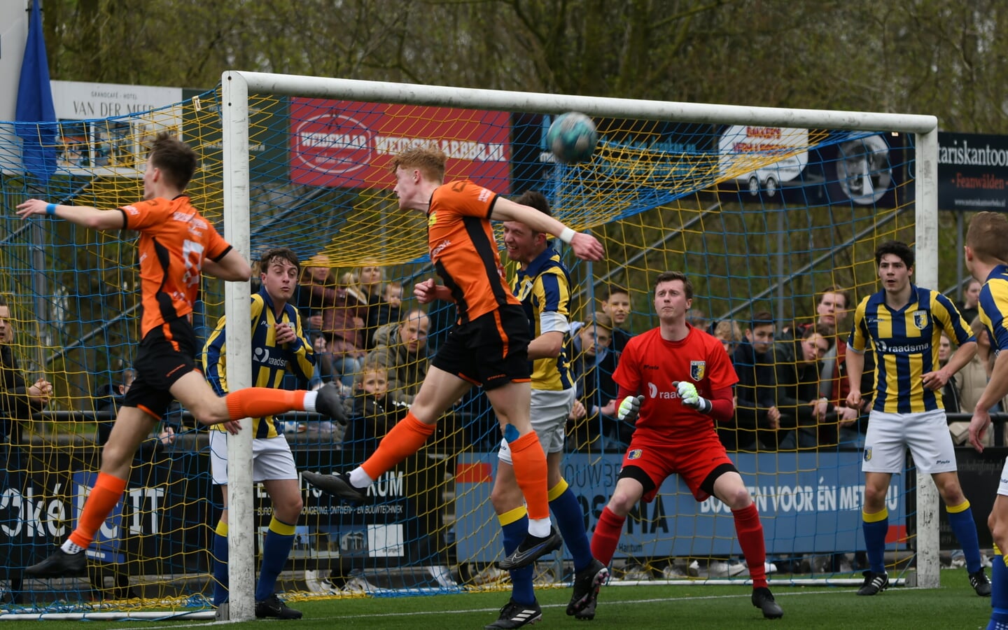 Hessel Eikelboom kopt net naast