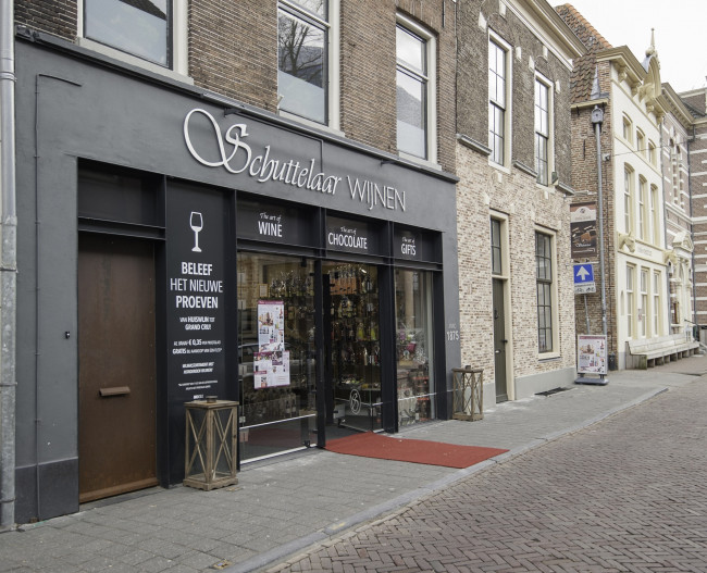 Schuttelaar Wijnen & Geschenken viert Koningsdag op een Prinzheerlijke manier