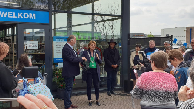 De opening van de winkel in Dronten.