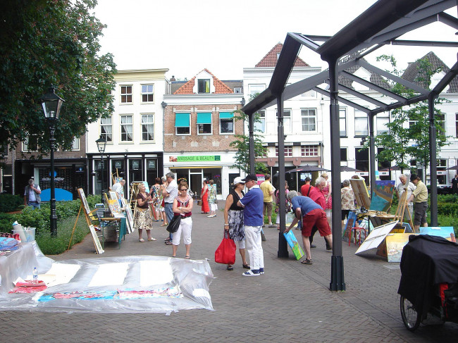 Nieuwe Markt viert laatste ?Kunst op Zondag' van dit seizoen