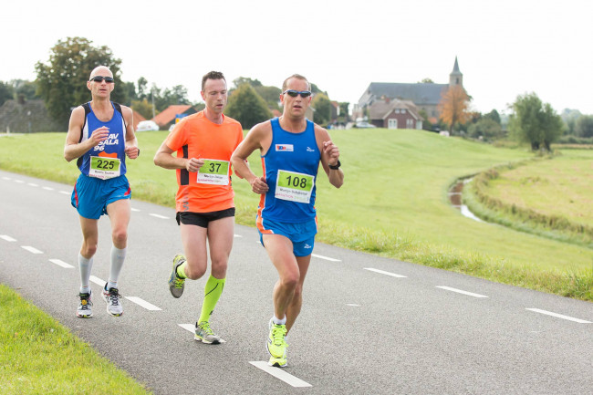 Winnaar Marathon Zwolle loopt ruim 42 kilometer aan de leiding