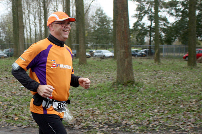 Henkjan Ruijfrok holt in 2014 voor zijn dochter Anne de New York Marathon