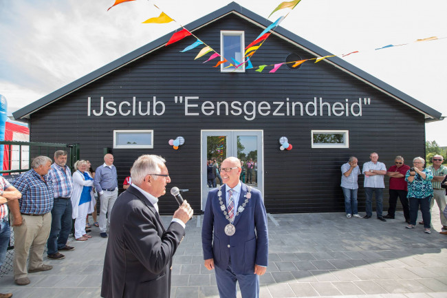 IJsclub Eensgezindheid trots op nieuwe accommodatie