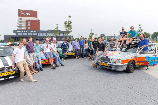 Zwolse Carbage-teams vertrekken