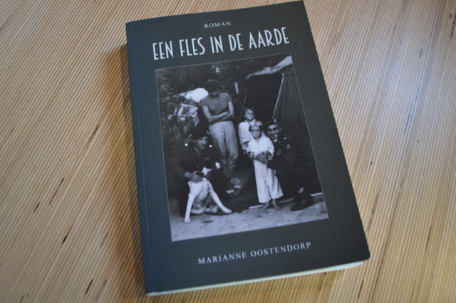 'Een fles in de aarde': Geen hapklare brokken, maar een boeiend boek
