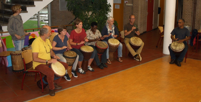 Marlon Read start in Dronten met nieuwe lessen op de Afrikaanse handtrom
