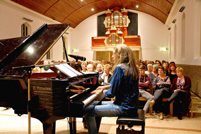 Jan Vayne vorig jaar tijdens een concert in de Hasselter Ichthuskerk.