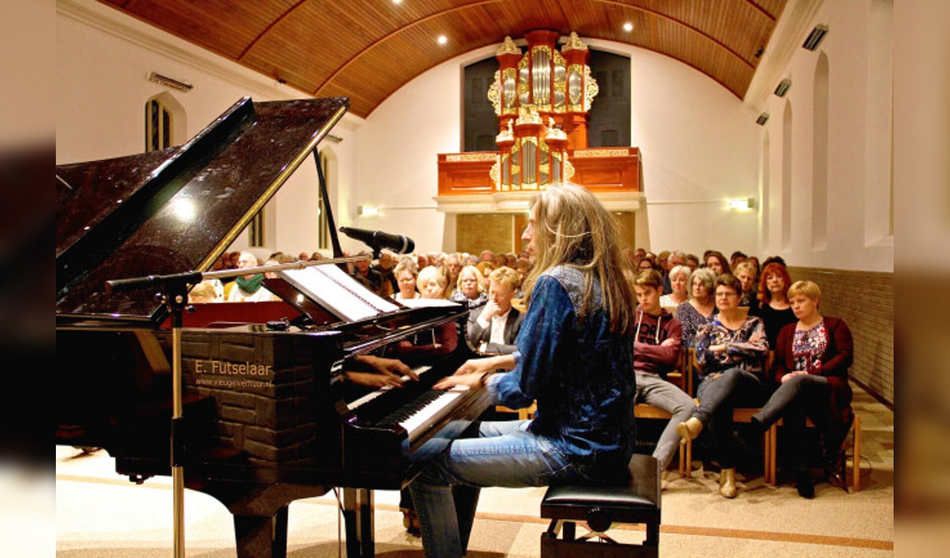  Jan Vayne vorig jaar tijdens een concert in de Hasselter Ichthuskerk.