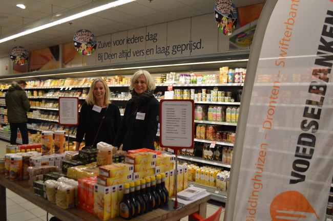 Vrijwilligers bij een vorige voedselactie.