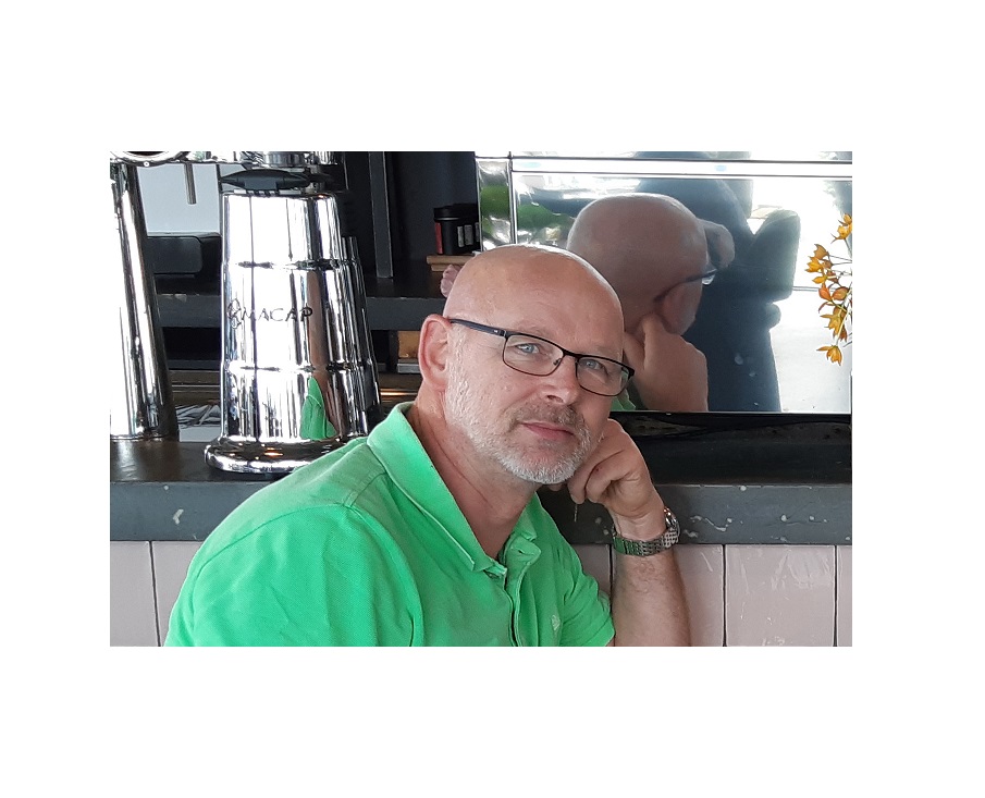 In the picture 398 met Erik van der Schaaff