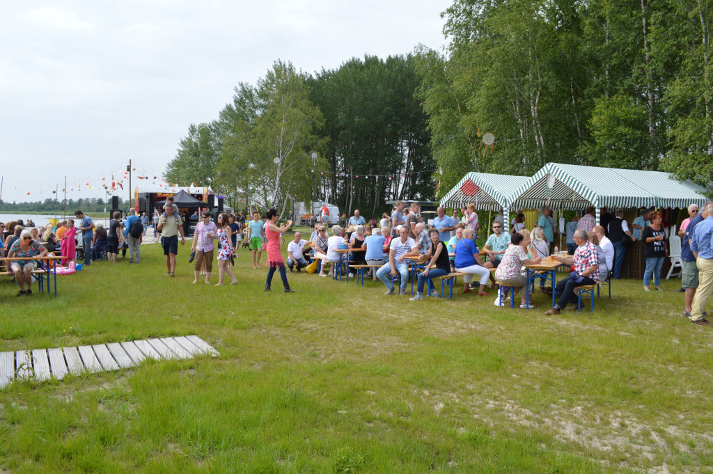 Gemeente Dronten wil betaald parkeren bij zes stranden overlaten aan ondernemers