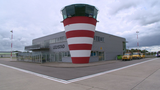 Ook luchtvaart maakt bezwaar tegen Windplan Groen: veiligheidsrisico’s voor Lelystad