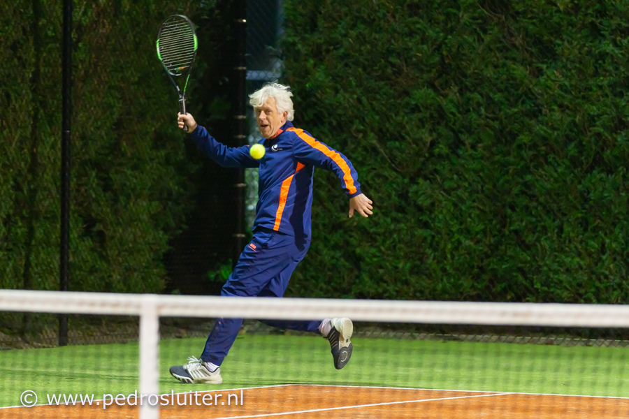 Henk Ruiter zelf in actie, https://brugnieuws.nl/uploads/1f7cf0ea32e712b269ce815d5c1fa1bf1babcfd5.jpg