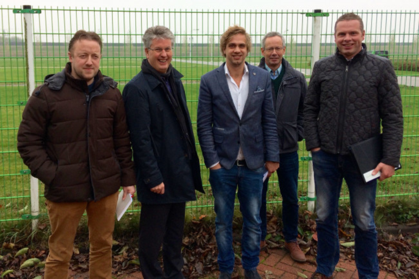 V.l.n.r.: Maarten Burgmans (Boer Bewust), wethouder Dirk Minne Vis, Johan Leenders (Boer Bewust), Henk Noome (LTO) en Peter van Damme (Boer Bewust).