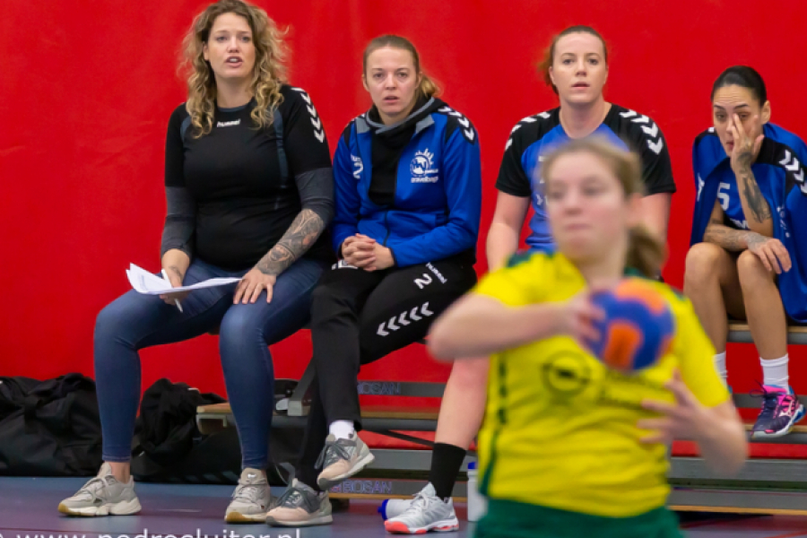 Vanaf volgend seizoen zit Nico Einhaus op de bank bij de Zwolse handbalvrouwen.