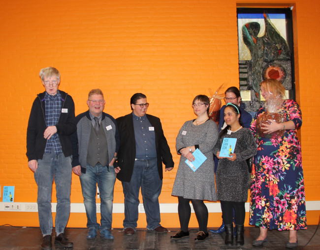 Presentatie gedichtenbundel 'Hoe dan ook'