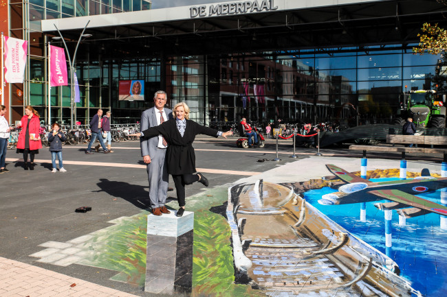 De opening van het 3D-kunstwerk.