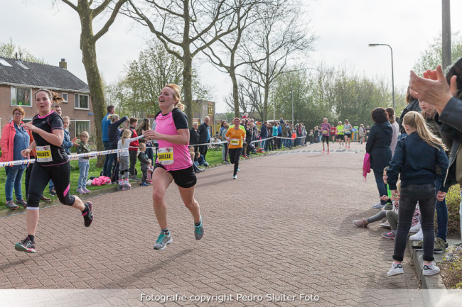 Finish aan de Thorbeckelaan, https://brugnieuws.nl/uploads/a2101133341acb24869fca33bbebe72a8fac5fb2.jpg