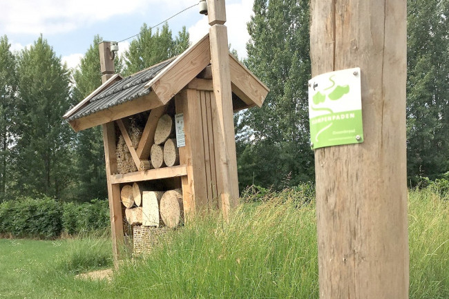 Insectenhotel in Vorchten bij het Elsvoorderpad