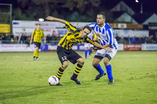 DOS en KHC in balans in levendige derby