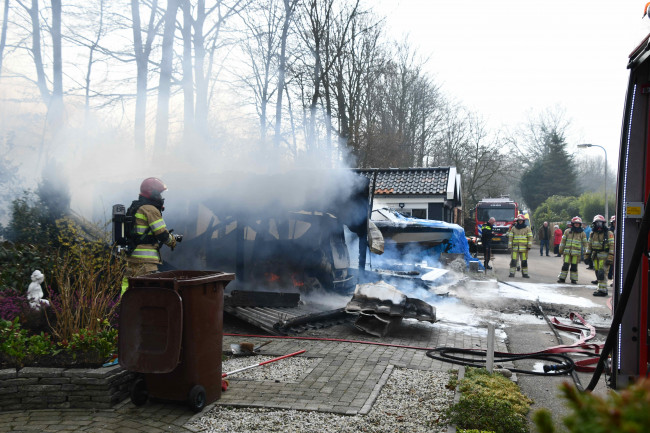 Oudere vrouw gewond bij brand aan de Ankerplaats in ...