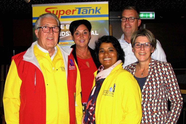 Alois Michielsen, Connie Troisfontaine, Irene Korting, Sander Kosta en Daniëlle Banis (v.l.n.r.).