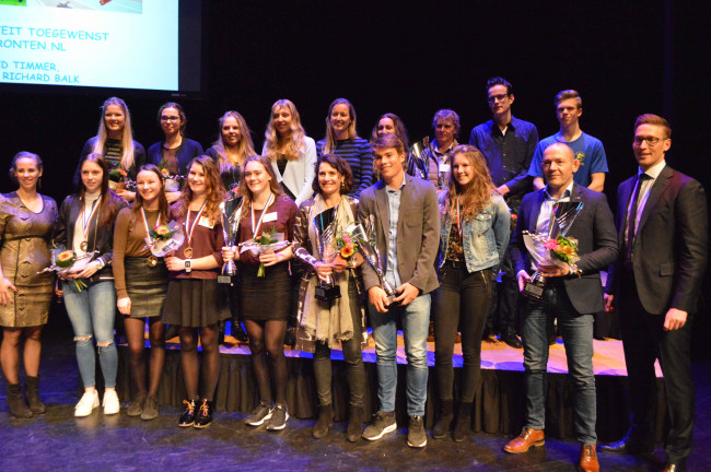 Kevin Valk (rechts) bij de sportverkiezingen.